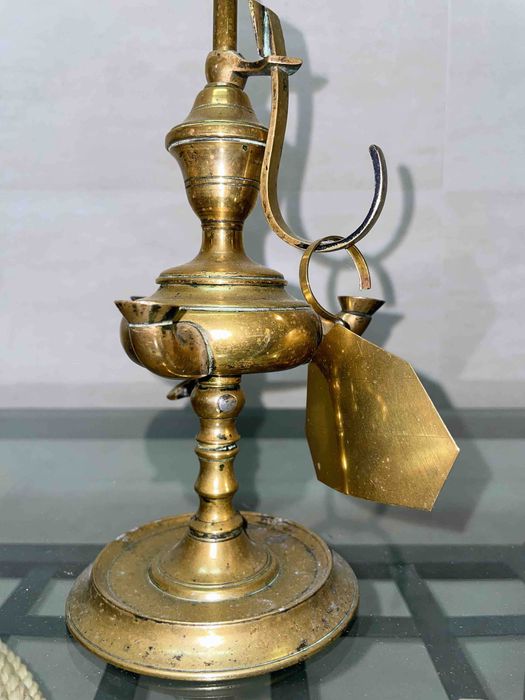Candeia de Azeite (antiga) com Correntes em Latão