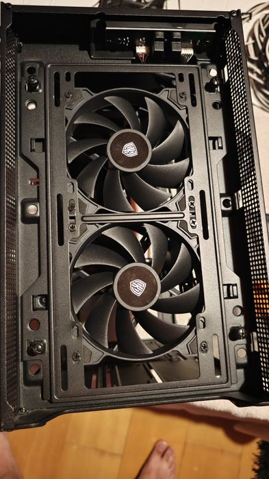 Caixa NZXT H200i Preta com RGB