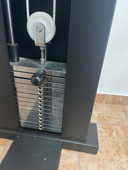 Máquina de musculação multi Gym