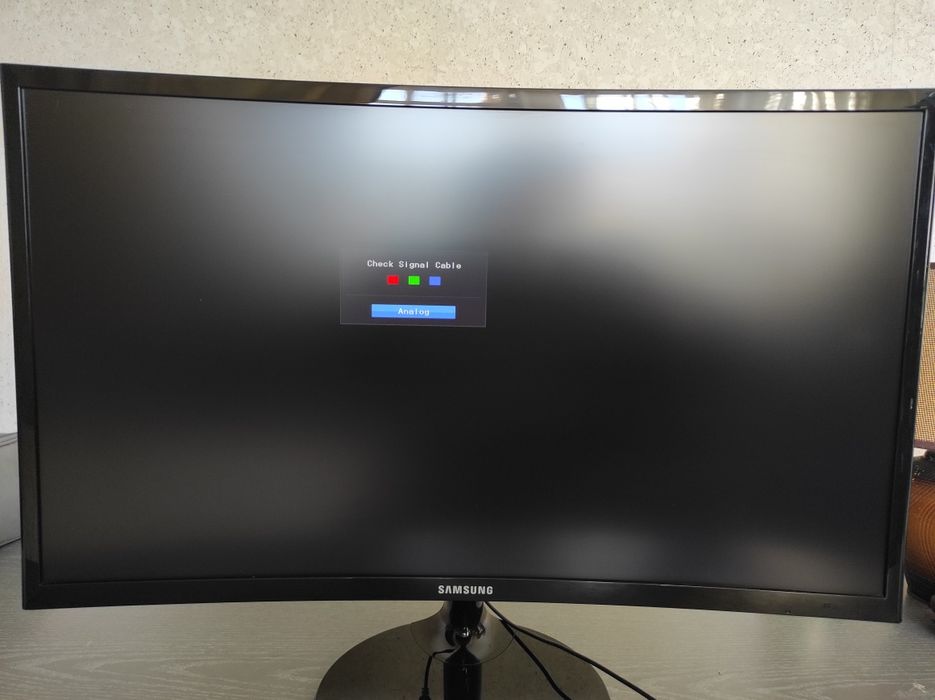 Монитор Samsung c24f390fhi