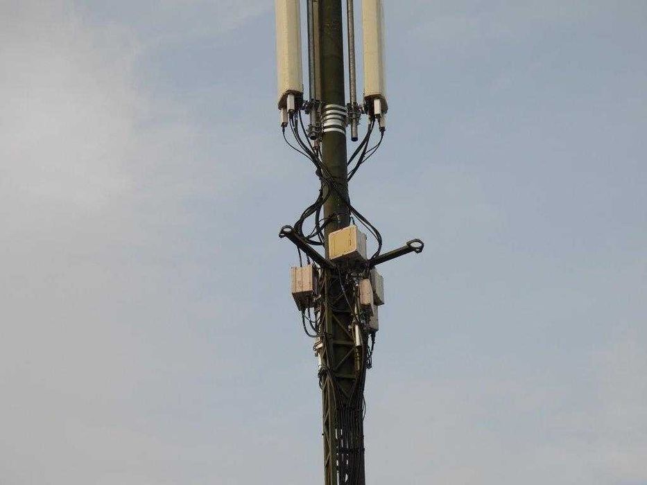 Maszt telekomunikacyjny - mobile mast, wieża mobilna - 25h