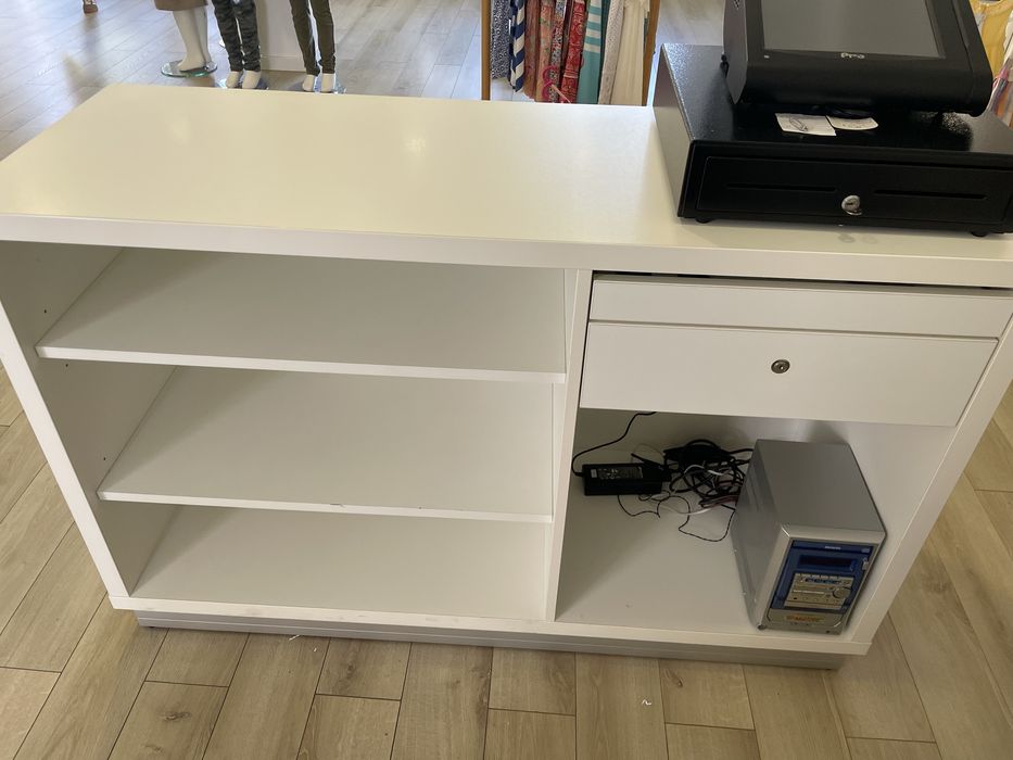 Balcão atendimento expositor branco ondas mobiliario loja
