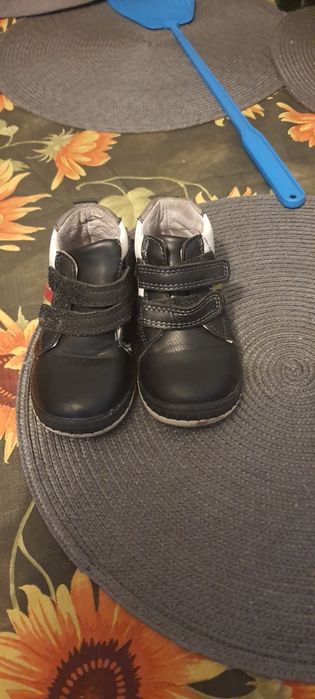 Buty dziecięce używane
