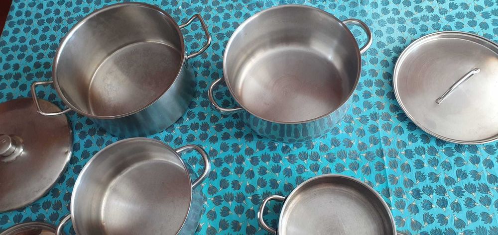 Tachos em Inox em bom estado