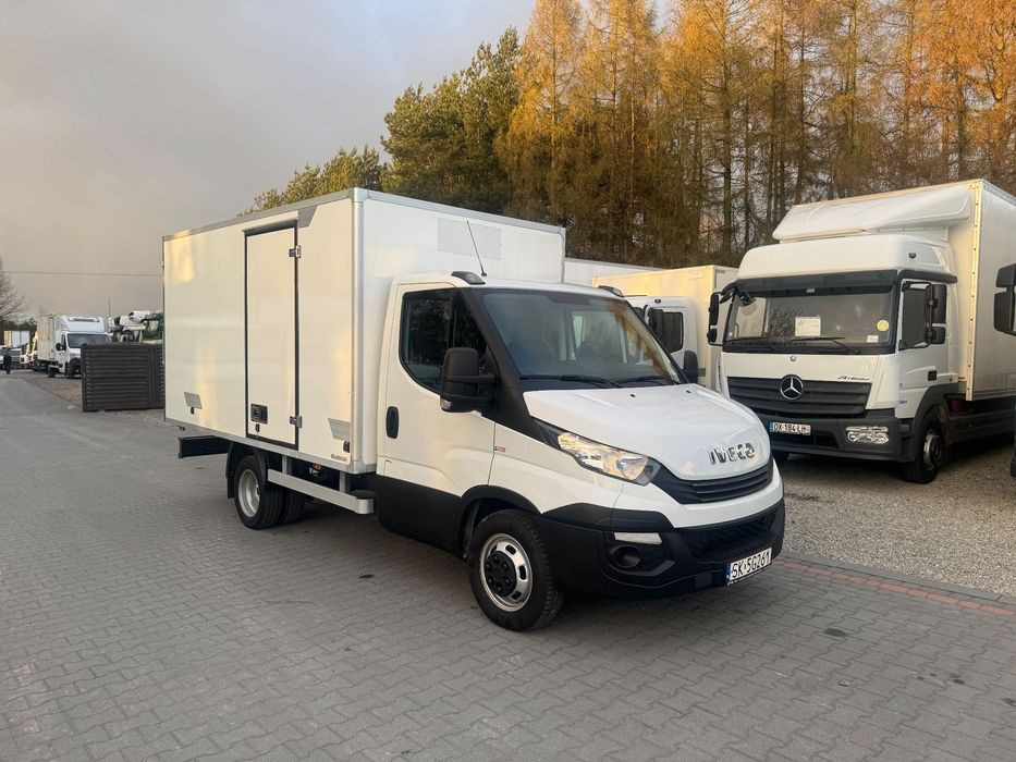 Iveco 35C16 ,,70C17,,70C18,,70C15,,50C17,,35C15,,35C17,,65c15,,60c17  IVECO DAILY 35C160  DMC 3.5t IZOTERMA 6/7 Euro palet Skrzynka Kontener