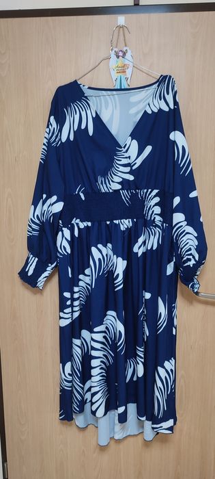 Zwiewna sukienka plus size 54/56