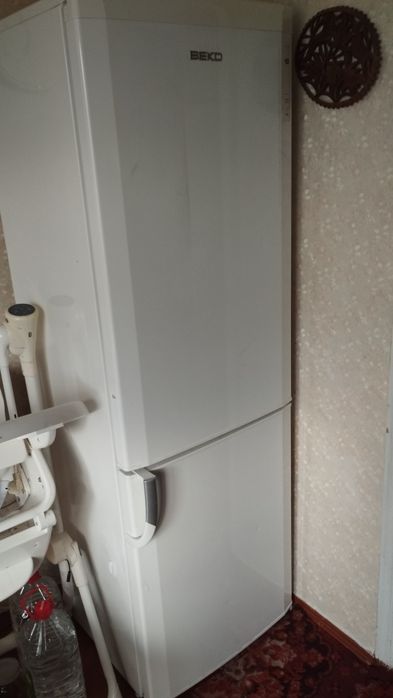 Продам холодильник