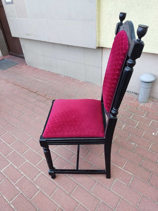 Krzesła tapicerowane