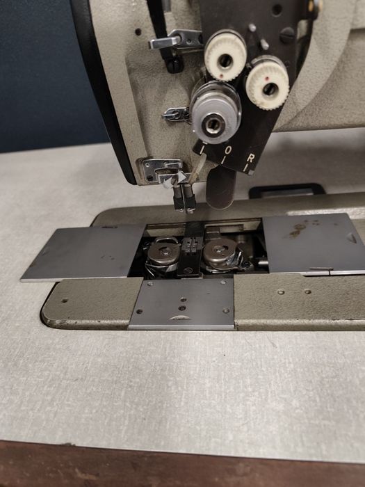 Máquina de costura 2 agulhas JUKI