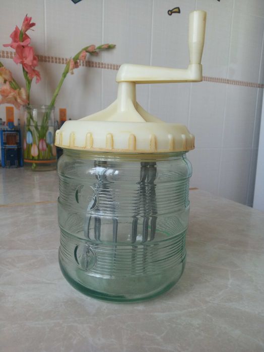 Недорого! Миксер ручной, советский, банка 1л.