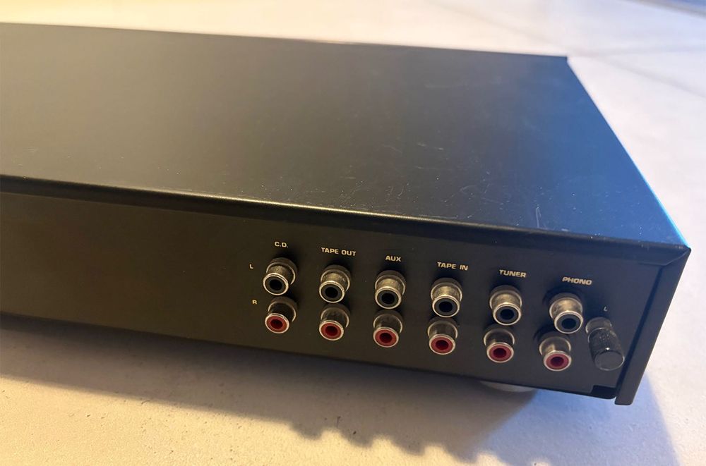 Sugden Preamp C28 lata 80. super barwa dźwięku, idealny do lampizacji.