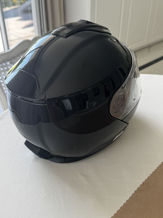 SCHUBERTH C5 Glossy Black + zintegrowany interkom Sena / SC2 – rozmiary S i M