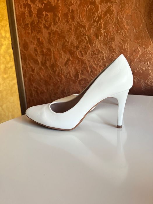 Туфлі весільні нові 38 розмір