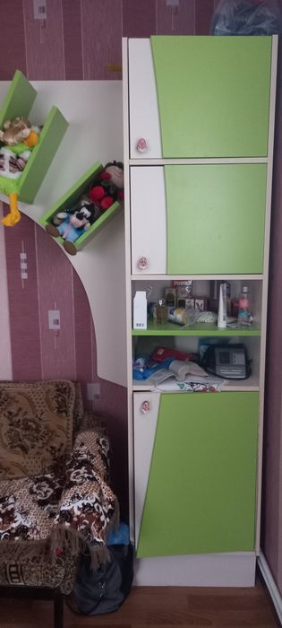 Дитячі меблі(комплект)