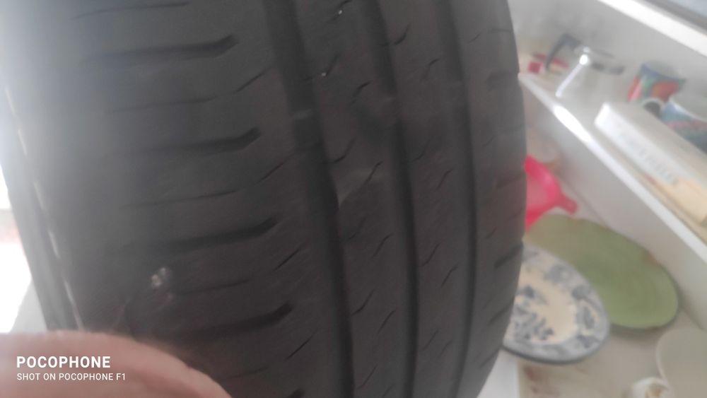 Vendo pneus continental