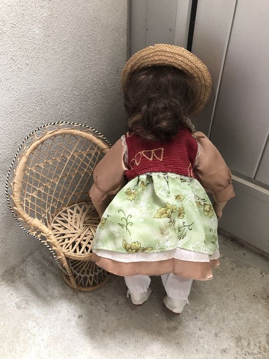 Boneca porcelana