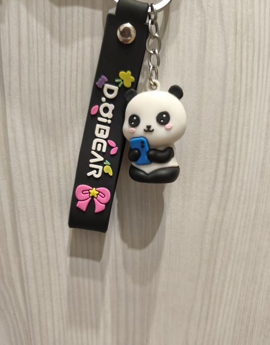 Breloczek z panda. Brelok z motywem pandy + brelok gratis