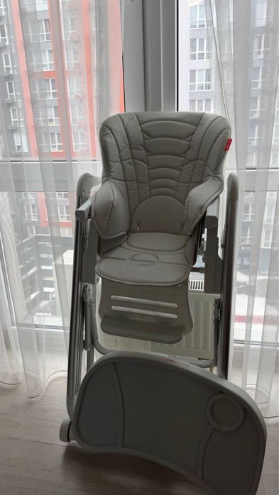 Крісло для кормлення