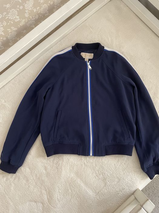 Утеплений бомбер Michel Kors