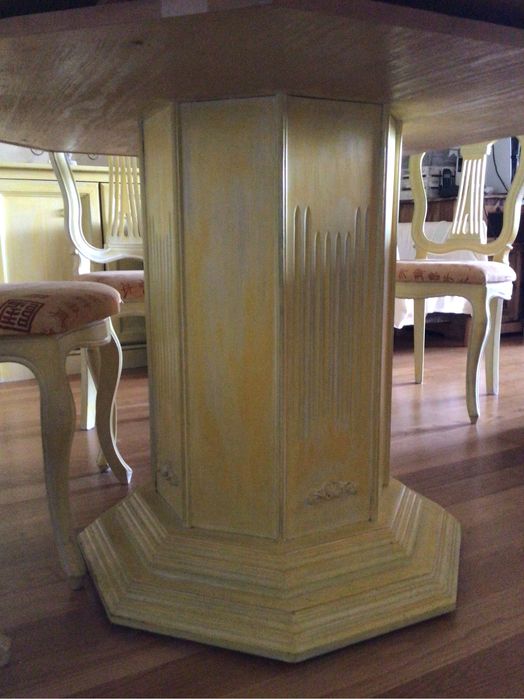 Mesa de jantar octagonal