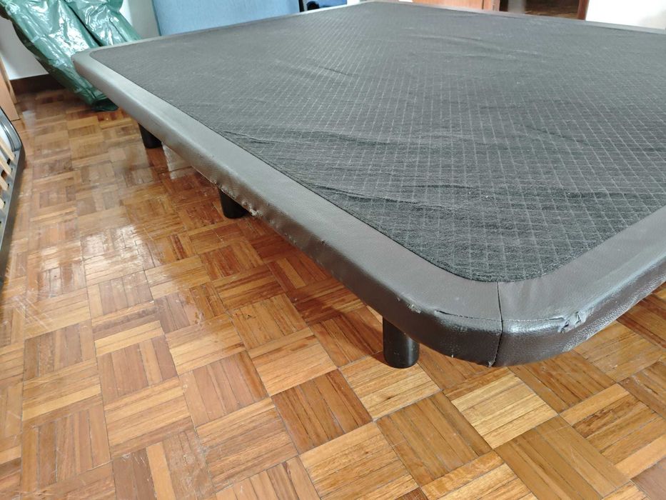 Estrutura e base de cama Sommier