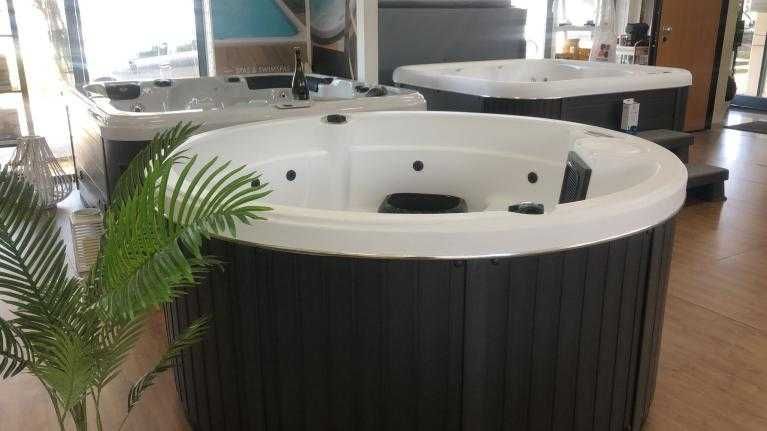 SPA Jacuzzi Redondo desde 5.535€ - Mergulho Salgado