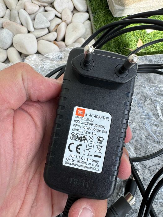 Colunas JBL Creature III423700617096734724