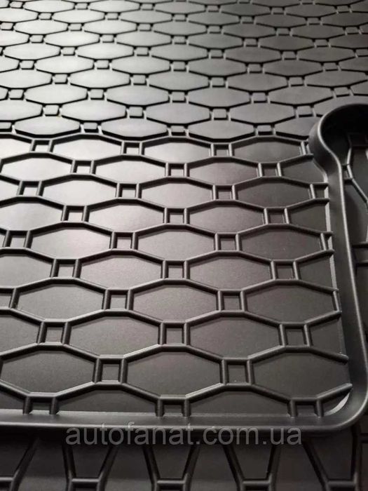 Tesla Model Y Коврики в салон + килимок у багажник | Резинові Чехія