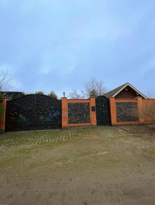 Продаж розкішного та унікального домоволодіння в м. Корсунь !