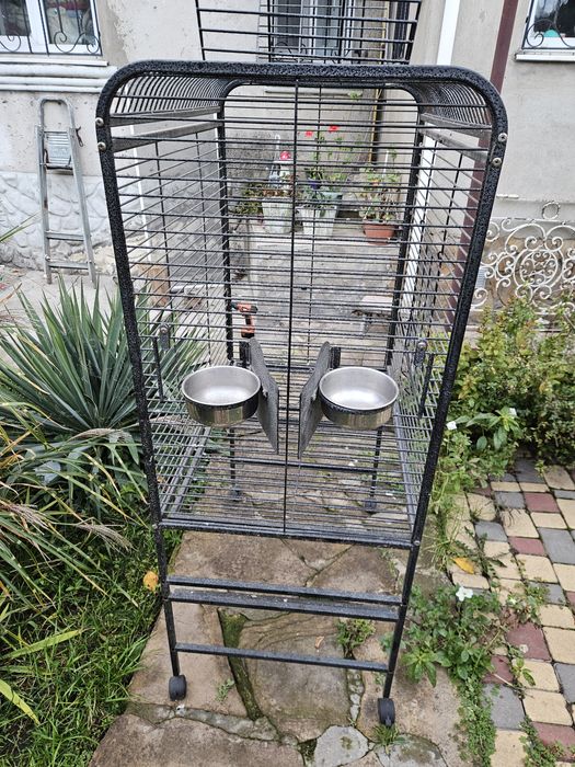 Клетка, вольер для попугая, птиц, животных