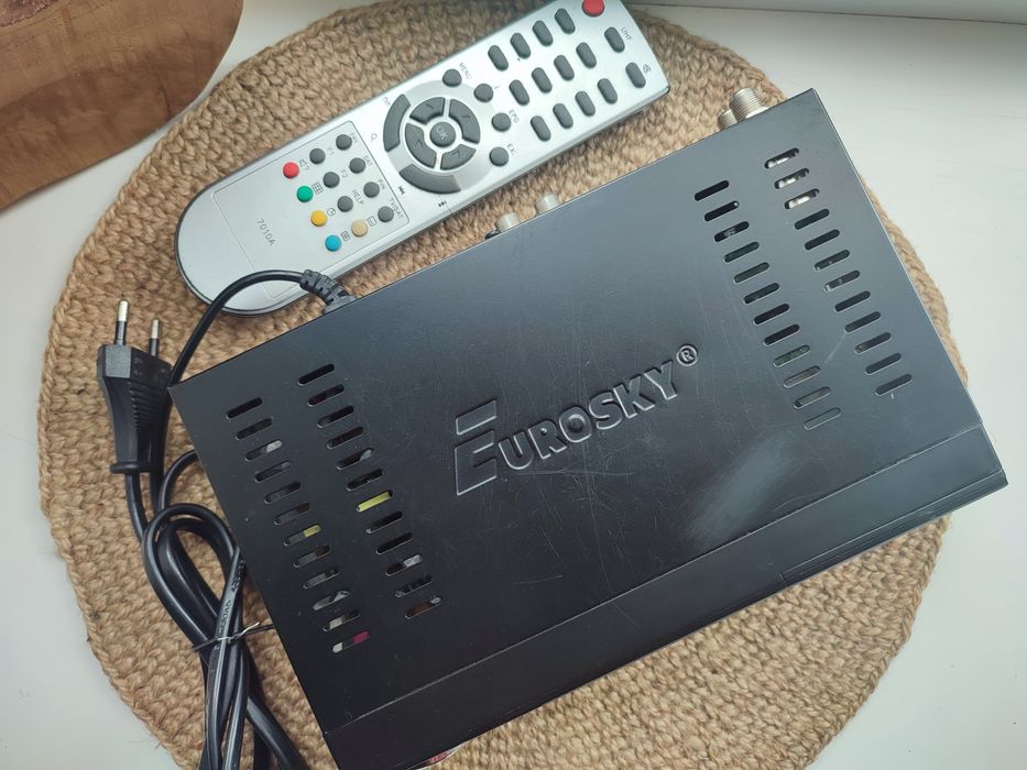Спутниковый тюнер Eurosky es 4050
OLX.ua ОбъявлениEvroя Украины
Прилож