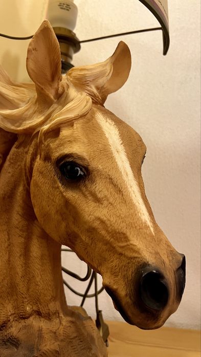 Candeeiro luminária busto de cavalo