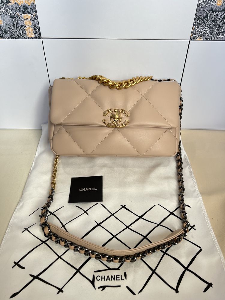 Chanel Flap Bag 19 Apricot Smooth Leather Warszawa Wola • 