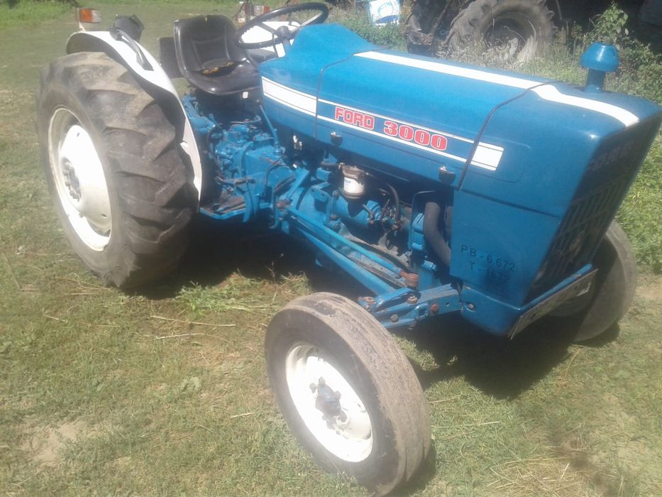 Trator Ford 3000