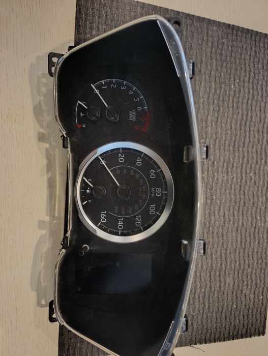 Приборка щиток спідометр панель королла