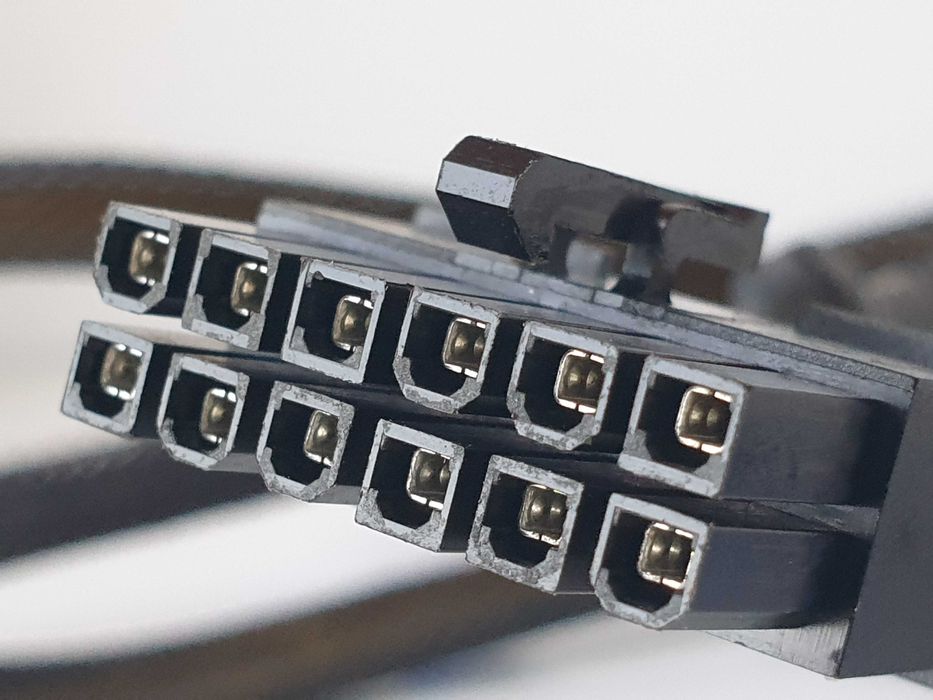 живлення відеокарти 12-pin - 6+2-pin PCI-E be quiet! CP-6620 Dark