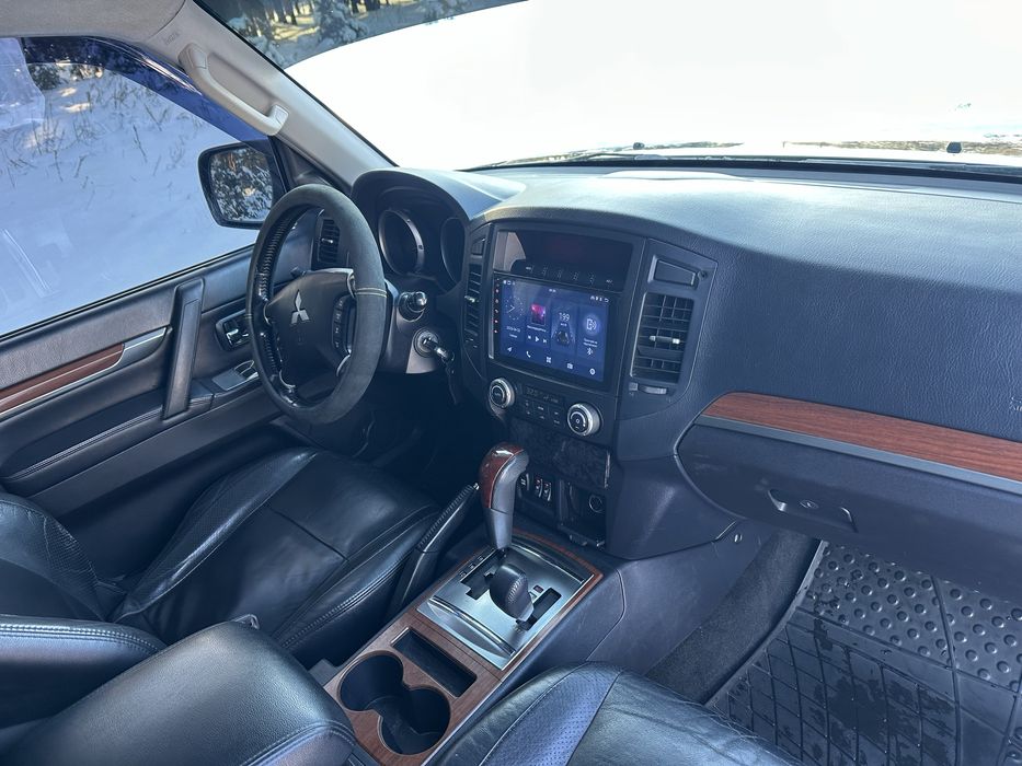 Продам Mitsubishi pajero