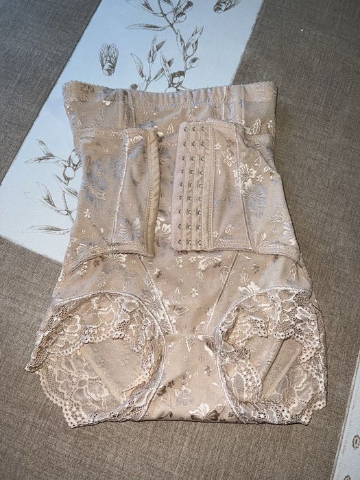 Majtki modelujące wygładzające tezenis triumph