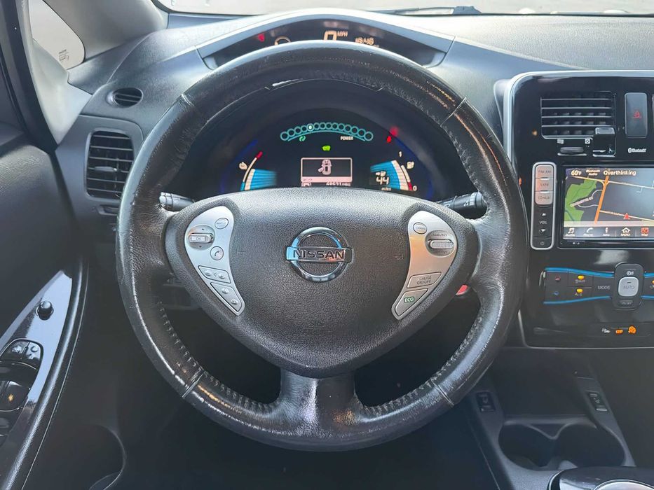 Nissan LEAF SL      2017
