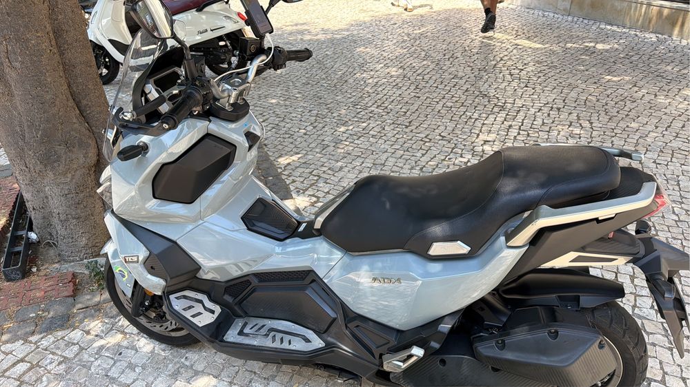 ADX 125  muito estimada