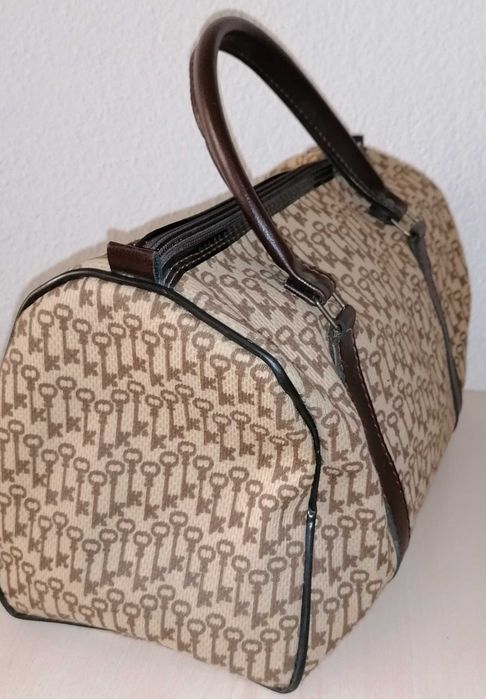 Mala de senhora em muito bom estado, por 5€