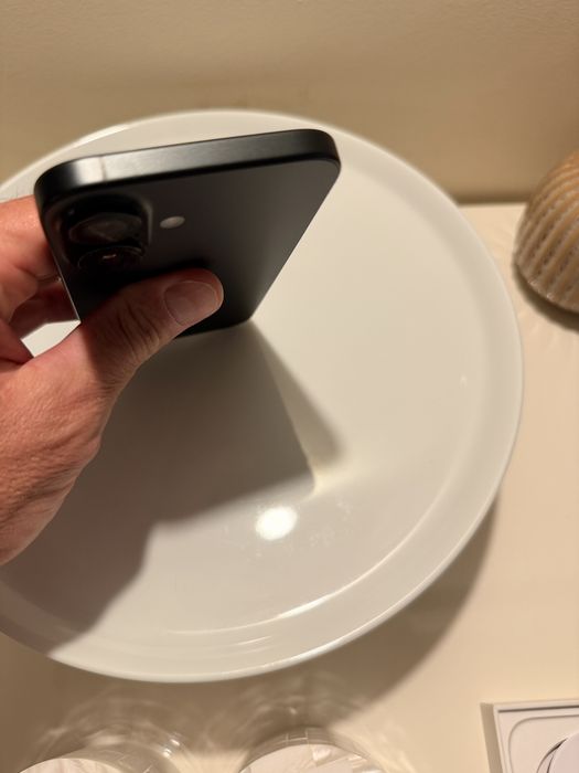 iPhone 16 128GB Preto — COMO NOVO | 96% Bateria | 2 Anos Garantia