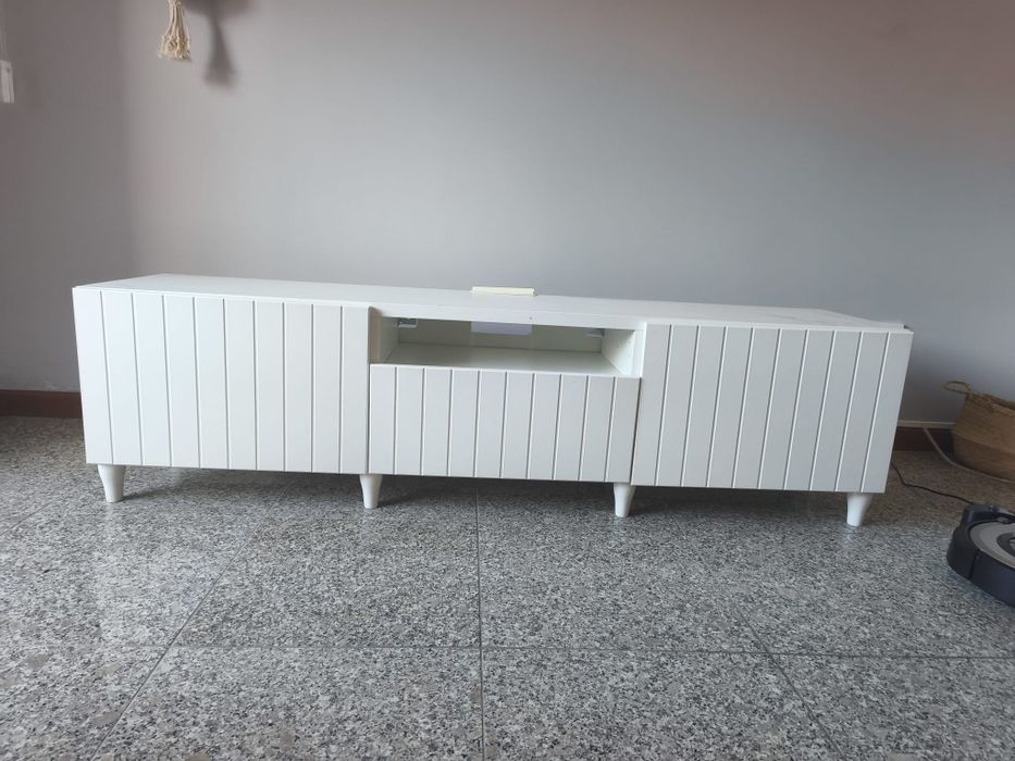 Móvel de TV IKEA  180 cm