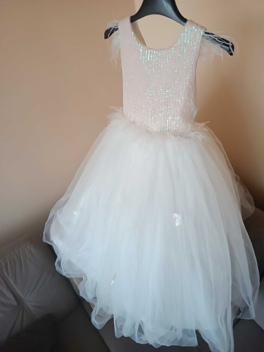 Пишна біла сукня з пір'ям miss helina 128-134 розмір