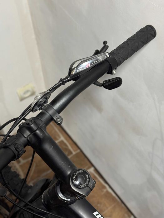 Надійний алюмінієвий MTB Giant Terrago (Розмір L)