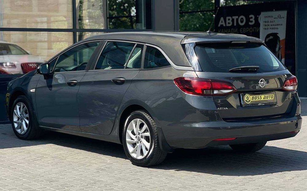 Opel Astra 2016 року