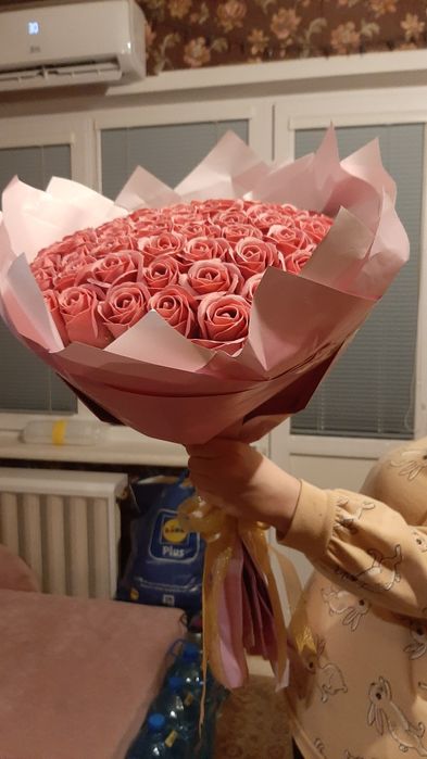 Букет из искусственных роз 61 шт.