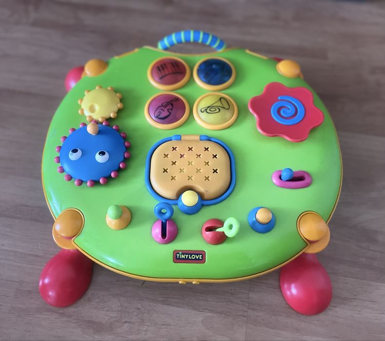 Tiny Love zabawka interaktywna na nozkach