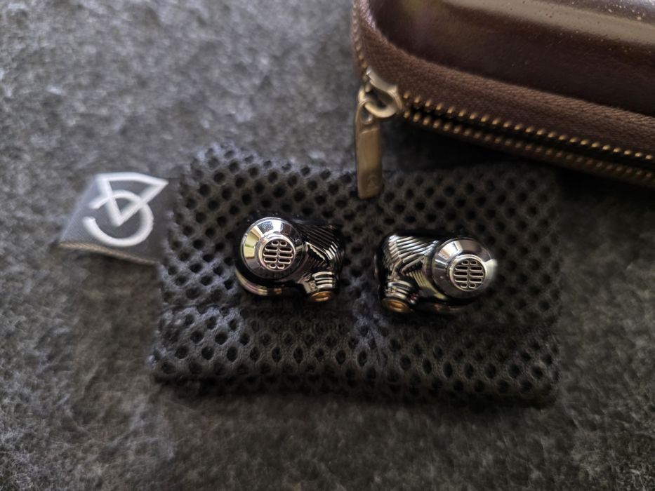Навушники Campfire Audio Solaris 2020, ексклюзивна модель