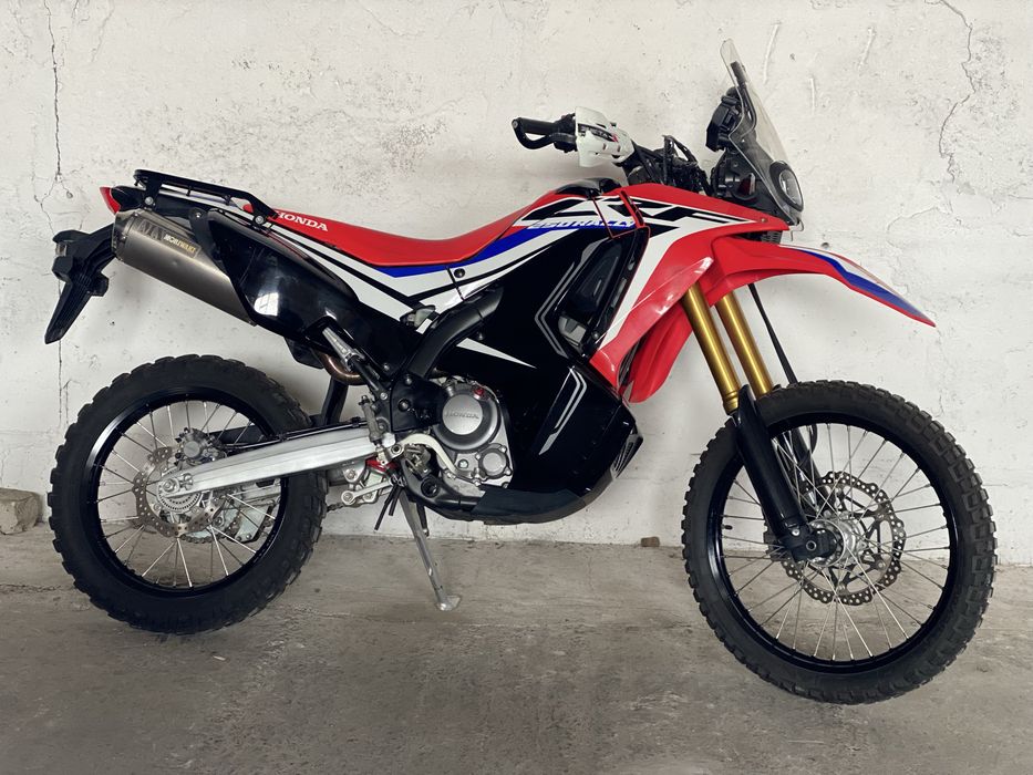 Honda Crf 250 Rally мотоцикл з Японіі.